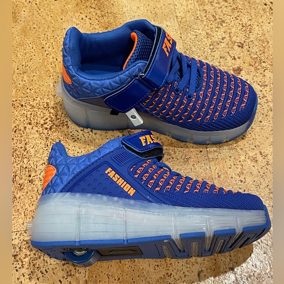 SDSPEED 7 Colors LED Kids Roller Skate Shoes with Single Wheel Shoes SZ 34/ 2,5 - Picture 8 of 16